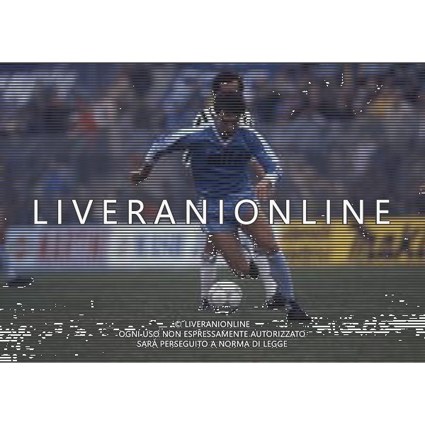 RETROSPETTIVA GIOVANNI INVERNIZZI CALCIATORE NELLA FOTO GIOVANNI INVERNIZZI CN LA MAGLIA DEL COMO CALCIO AG ALDO LIVERANI SAS