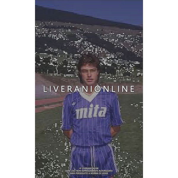 RETROSPETTIVA GIOVANNI INVERNIZZI CALCIATORE NELLA FOTO GIOVANNI INVERNIZZI CN LA MAGLIA DEL COMO CALCIO AG ALDO LIVERANI SAS