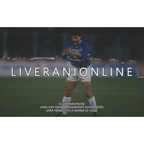 RETROSPETTIVA GIOVANNI INVERNIZZI CALCIATORE NELLA FOTO GIOVANNI INVERNIZZI CON LA MAGLIA DELLA SAMPDORIA CALCIO AG ALDO LIVERANI SAS
