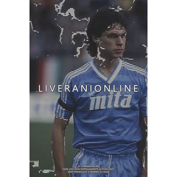RETROSPETTIVA GIOVANNI INVERNIZZI CALCIATORE NELLA FOTO GIOVANNI INVERNIZZI CN LA MAGLIA DEL COMO CALCIO AG ALDO LIVERANI SAS