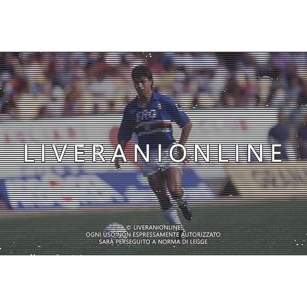 RETROSPETTIVA GIOVANNI INVERNIZZI CALCIATORE NELLA FOTO GIOVANNI INVERNIZZI CON LA MAGLIA DELLA SAMPDORIA CALCIO AG ALDO LIVERANI SAS