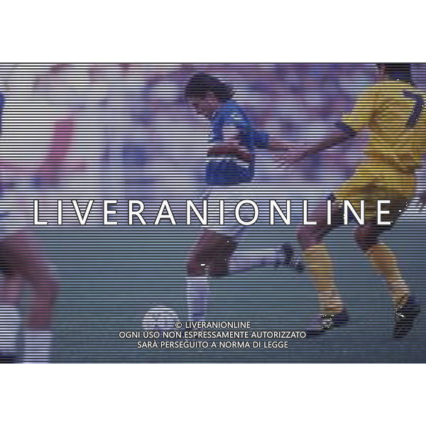 RETROSPETTIVA GIOVANNI INVERNIZZI CALCIATORE NELLA FOTO GIOVANNI INVERNIZZI CON LA MAGLIA DELLA SAMPDORIA CALCIO AG ALDO LIVERANI SAS