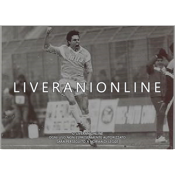 RETROSPETTIVA GIOVANNI INVERNIZZI CALCIATORE NELLA FOTO GIOVANNI INVERNIZZI CN LA MAGLIA DEL COMO CALCIO AG ALDO LIVERANI SAS