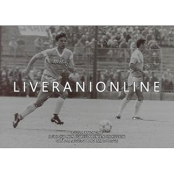 RETROSPETTIVA GIOVANNI INVERNIZZI CALCIATORE NELLA FOTO GIOVANNI INVERNIZZI CN LA MAGLIA DEL COMO CALCIO AG ALDO LIVERANI SAS
