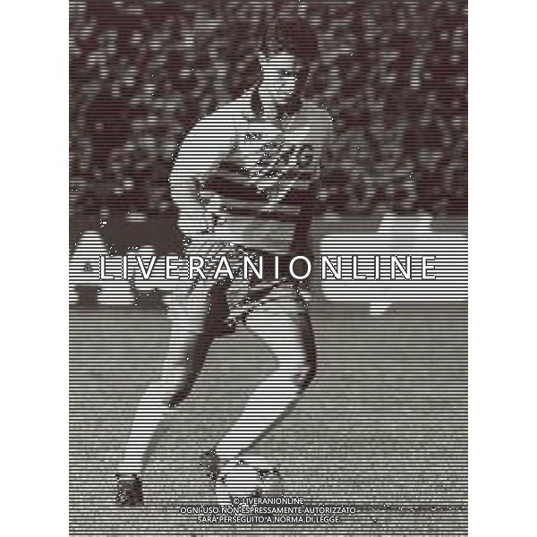 RETROSPETTIVA GIOVANNI INVERNIZZI CALCIATORE NELLA FOTO GIOVANNI INVERNIZZI CON LA MAGLIA DELLA SAMPDORIA CALCIO AG ALDO LIVERANI SAS