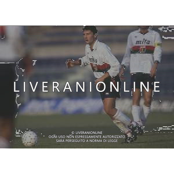 RETROSPETTIVA VALERIANO FIORIN CALCIATORE NELLA FOTO VALERIANO FIORIN CON LA MAGLIA GENOA CALCIO AG ALDO LIVERANI SAS