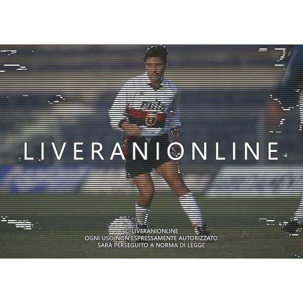 RETROSPETTIVA VALERIANO FIORIN CALCIATORE NELLA FOTO VALERIANO FIORIN CON LA MAGLIA GENOA CALCIO AG ALDO LIVERANI SAS