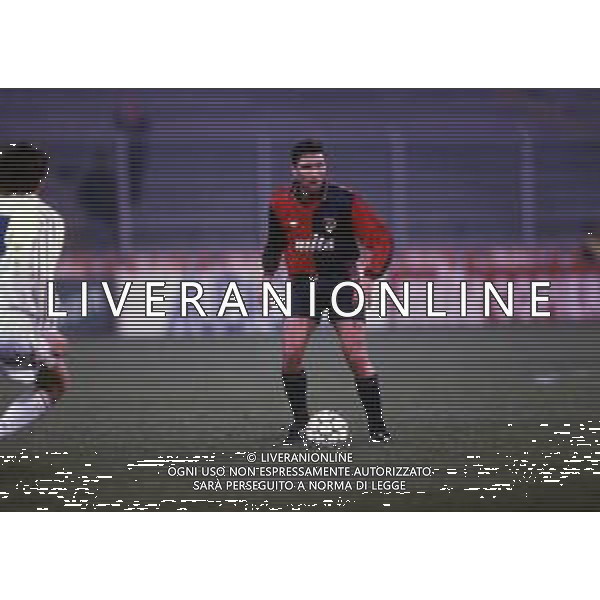 RETROSPETTIVA VALERIANO FIORIN CALCIATORE NELLA FOTO VALERIANO FIORIN CON LA MAGLIA GENOA CALCIO AG ALDO LIVERANI SAS
