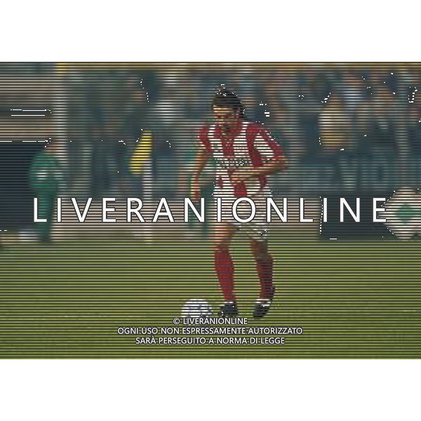 RETROSPETTIVA VIVIANI FABIO CALCIATORE NELLA FOTO VIVIANI FABIO CON LA MAGLIA DEL VICENZA CALCIO AG ALDO LIVERANI SAS 