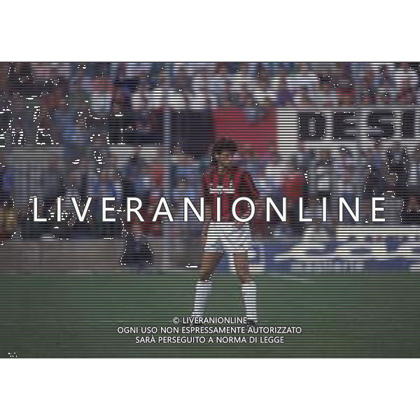 RETROSPETTIVA VIVIANI FABIO CALCIATORE NELLA FOTO VIVIANI FABIO CON LAMAGLIA DEL MILAN AG ALDO LIVERANI SAS 