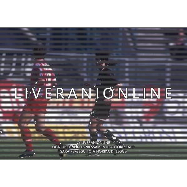 RETROSPETTIVA VIVIANI FABIO CALCIATORE NELLA FOTO VIVIANI FABIO CON LA MAGLIA DEL VICENZA CALCIO AG ALDO LIVERANI SAS 