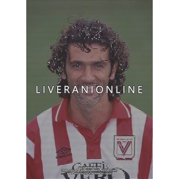 RETROSPETTIVA VIVIANI FABIO CALCIATORE NELLA FOTO VIVIANI FABIO CON LA MAGLIA DEL VICENZA CALCIO AG ALDO LIVERANI SAS 