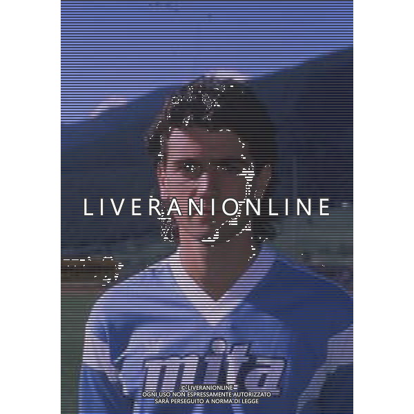 RETROSPETTIVA VIVIANI FABIO CALCIATORE NELLA FOTO VIVIANI FABIO CON LA MAGLIA DEL COMO CALCIO AG ALDO LIVERANI SAS 