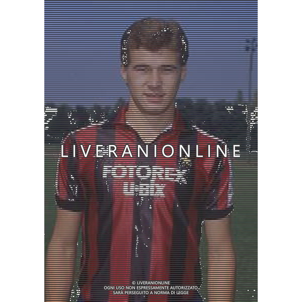 RETROSPETTIVA FRANCESCO ZANONCELLI CALCIATORE NELLA FOTO FRANCESCO ZANONCELLI CON LA MAGLIA DEL MILAN AG ALDO LIVERANI SAS