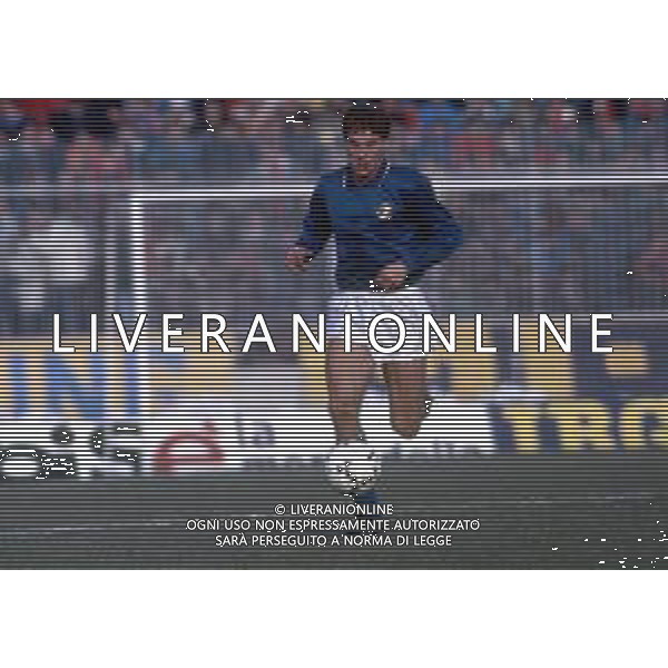 RETROSPETTIVA FRANCESCO ZANONCELLI CALCIATORE NELLA FOTO FRANCESCO ZANONCELLI CON LA MAGLIA DELLA NAZIONALE ITALIANA AG ALDO LIVERANI SAS