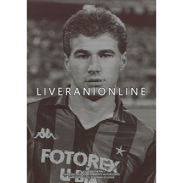 RETROSPETTIVA FRANCESCO ZANONCELLI CALCIATORE NELLA FOTO FRANCESCO ZANONCELLI CON LA MAGLIA DEL MILAN AG ALDO LIVERANI SAS