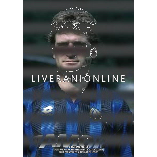 RETROSPETTIVA MAURO VALENTINI CALCIATORE NELLA FOTO MAURO VALENTINI CON LA MAGLIA DELL\'ATALANTA CALCIO AG ALDO LIVERANI SAS