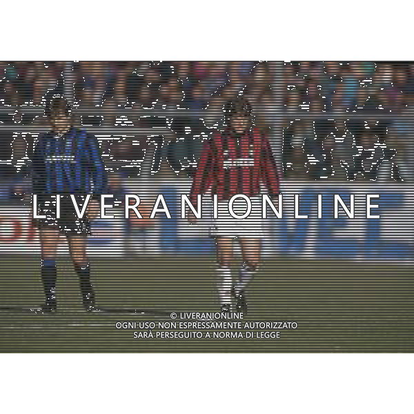 RETROSPETTIVA MAURO VALENTINI CALCIATORE NELLA FOTO MAURO VALENTINI E FLORIN RADUCIOIU IN ATALANTA MILAN AG ALDO LIVERANI SAS