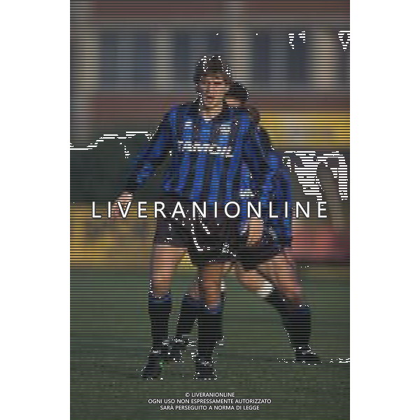 RETROSPETTIVA MAURO VALENTINI CALCIATORE NELLA FOTO MAURO VALENTINI CON LA MAGLIA DELL\'ATALANTA CALCIO AG ALDO LIVERANI SAS