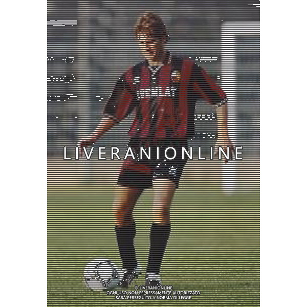RETROSPETTIVA MAURO VALENTINI CALCIATORE NELLA FOTO MAURO VALENTINI CON LA MAGLIA DELLA LUCCHESE AG ALDO LIVERANI SAS