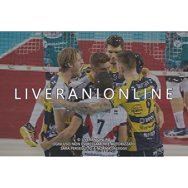 Volley Supercoppa Maschile Civitanova Marche, Italia 02/11/2019 Finale - Sir Safety Perugia vs Modena Volley Nella foto: leo schoes modena esulta