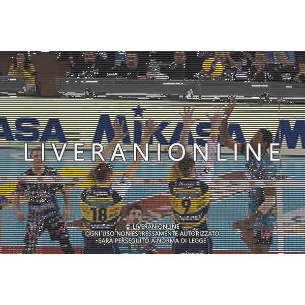 Volley Supercoppa Maschile Civitanova Marche, Italia 02/11/2019 Finale - Sir Safety Perugia vs Modena Volley Nella foto: wilfredo leon venero (n.9 schiacciatore sir safety conad perugia) schiaccia