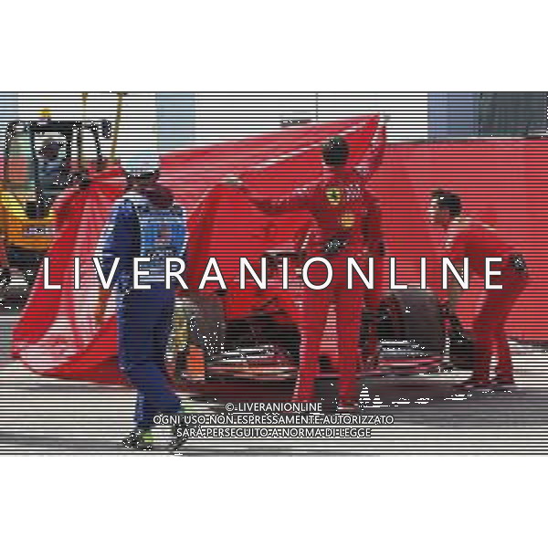 The Ferrari SF90 of Charles Leclerc (MON) Ferrari covered by mechanics in the third practice session. 02.11.2019. Formula 1 World Championship, Rd 19, United States Grand Prix, Austin, Texas, USA, Qualifying Day. @/AGENZIA ALDO LIVERANI Sas - ITALY ONLY EDITORIAL USE ONLY - - GP F1 USA PROVE UFFICIALI QUALIFICHE AUSTIN 02.11.2019