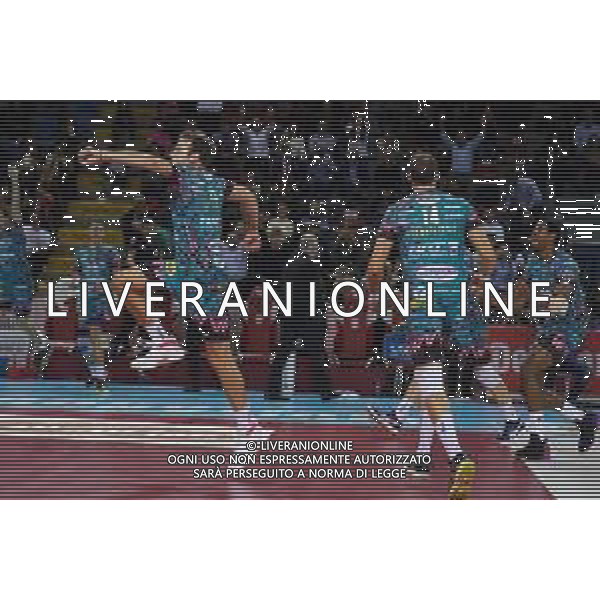 Volley Supercoppa Maschile Civitanova Marche, Italia 02/11/2019 Finale - Sir Safety Perugia vs Modena Volley Nella foto: sir esulta per lavittoria della del monte super coppa 2019 foto loris cerqueglini-aessio marini-ag aldo liverani sas