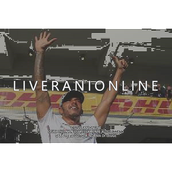 2nd place Lewis Hamilton (GBR) Mercedes AMG F1 W10 and new world champion celebrates with the team. 03.11.2019. Formula 1 World Championship, Rd 19, United States Grand Prix, Austin, Texas, USA, Race Day. AG ALDO LIVERANI -ONLY ITALY