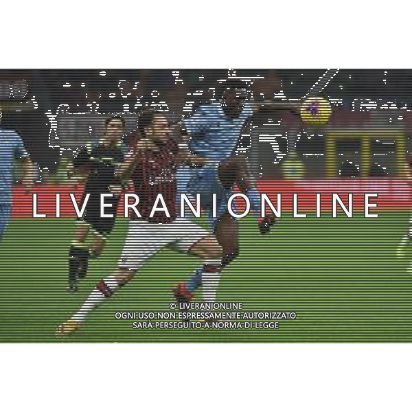 Hakan Calhanoglu (Milan) SX e Bastos (Lazio) DX Milan vs Lazio Campionato Serie A TIM - 11° giornata Milano 3-11-2019 Stadio Giuseppe Meazza - San Siro foto Roberto Garavaglia - ag. Aldo Liverani sas