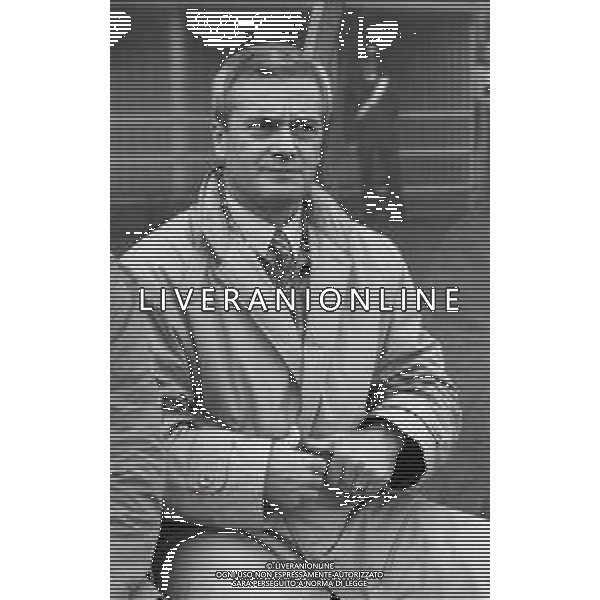 RETROSPETTIVA LUIGI SIMONI ALLENATORE NELLA FOTO LUIGI SIMONI ALLENATORE CREMONESE CALCIO 1992-1993 AG ALDO LIVERANI SAS 