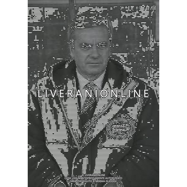 RETROSPETTIVA LUIGI SIMONI ALLENATORE NELLA FOTO LUIGI SIMONI ALLENATORE CREMONESE CALCIO 1993-1994  AG ALDO LIVERANI SAS