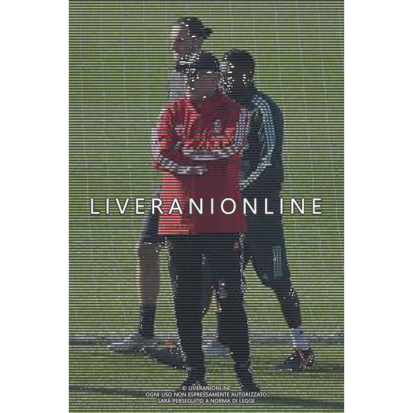 Torino 5.11.2019 Juventus Training Center Continassa ©Falzone/Agenzia Aldo Liverani Allenamento pre partita di Champions league Juventus vs Lokomotiv Mosca Nella foto: Maurizio Sarri osserva l\'allenamento della Juventus