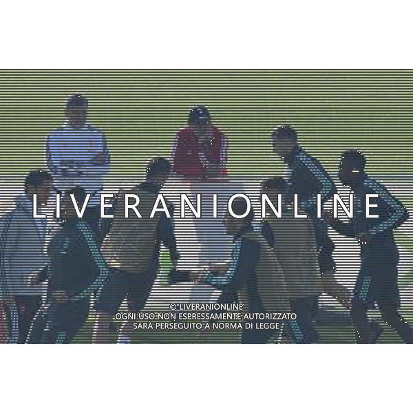 Torino 5.11.2019 Juventus Training Center Continassa ©Falzone/Agenzia Aldo Liverani Allenamento pre partita di Champions league Juventus vs Lokomotiv Mosca Nella foto: Maurizio Sarri osserva l\'allenamento della Juventus