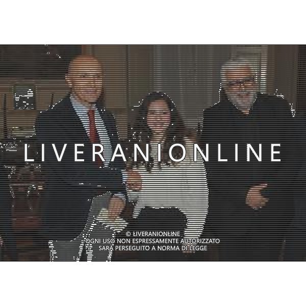 IMOLA 05 11 2019 PREMIO BONTA\' 2019 DELLA FONDAZIONE PER L\'INFANZIA SANTA MARIA GORETTI A DENIS IORIO NELLA FOTO DA SINISTRA ALBERTROMITI PREMIATA DENIS IORIO E VESCOVO GIOVANNI MOSCIATTI FOTO GIANNI SANNA-AG ALDOLIVERANI SAS