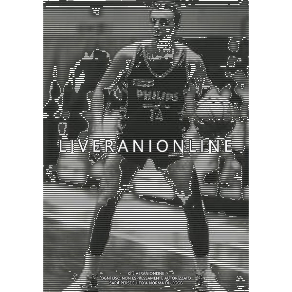 RETROSPETTIVA PIERO MONTECCHI BASKET NELLA FOTO PIERO MONTECCHI CON LA MAGLIA DELLA PHILIPS MILANO AG ALDO LIVERANI SAS