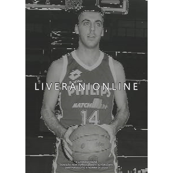 RETROSPETTIVA PIERO MONTECCHI BASKET NELLA FOTO PIERO MONTECCHI CON LA MAGLIA DELLA PHILIPS MILANO AG ALDO LIVERANI SAS