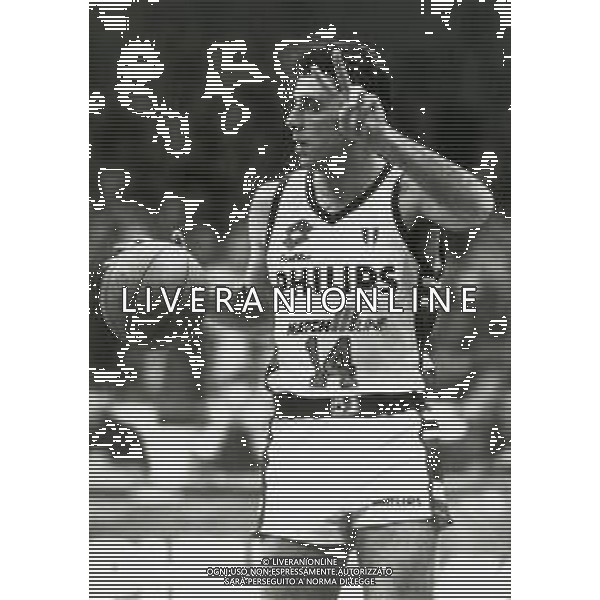 RETROSPETTIVA PIERO MONTECCHI BASKET NELLA FOTO PIERO MONTECCHI CON LA MAGLIA DELLA PHILIPS MILANO AG ALDO LIVERANI SAS