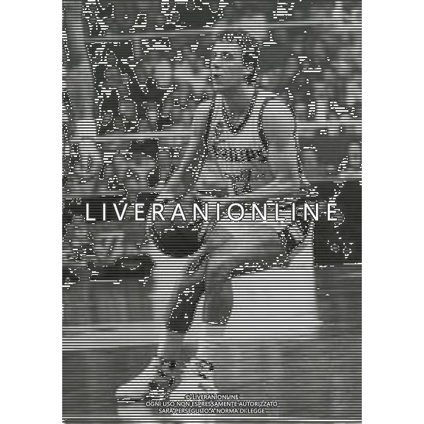 RETROSPETTIVA PIERO MONTECCHI BASKET NELLA FOTO PIERO MONTECCHI CON LA MAGLIA DELLA PHILIPS MILANO AG ALDO LIVERANI SAS