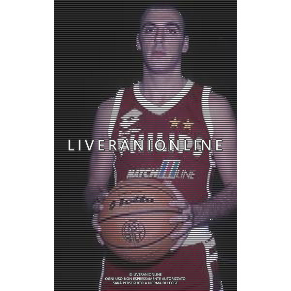 RETROSPETTIVA PIERO MONTECCHI BASKET NELLA FOTO PIERO MONTECCHI CON LA MAGLIA DELLA PHILIPS MILANO AG ALDO LIVERANI SAS