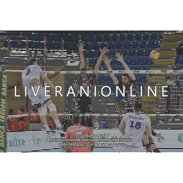 Campionato Italiano di Volley Superlega Serie A 2019/2020 Civitanova, Italia 07/11/2019 Cucine Lube Civitanova vs Top Volley Latina Nella foto: Schiacciata Van Garderen Maarten (Top Volley Latina) FOTO ROBERTO BARTOMEOLI-ALESSIO MARINI-AG ALDO LIVERANI SAS