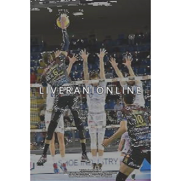 Campionato Italiano di Volley Superlega Serie A 2019/2020 Civitanova, Italia 07/11/2019 Cucine Lube Civitanova vs Top Volley Latina Nella foto: Schiacciata Juantorena Osmany (Cucine Lube Civitanova) FOTO BARTOMEOLI-ALESSIO MARINI-AG ALDO LIVERANI SAS