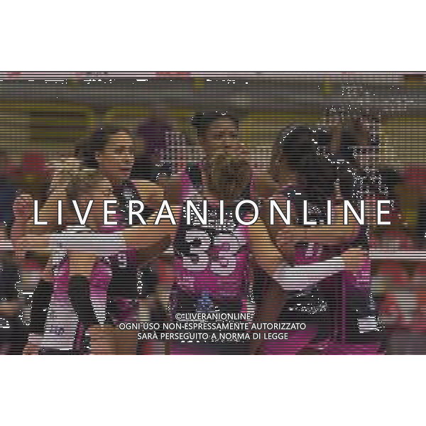 Campionato Italiano di Volley Serie A1 Femminile 2019/2020 Busto Arsizio, Italia 10/11/2019 Unet E-Work Busto Arsizio vs Golden Tulip Volalto 2.0 Caserta Nella foto: esultanza - Golden Tulip Volalto 2.0 Caserta FOTO ELISA CALABRESE-ALESSIO MARINI-AG ALDO LIVERANI SAS