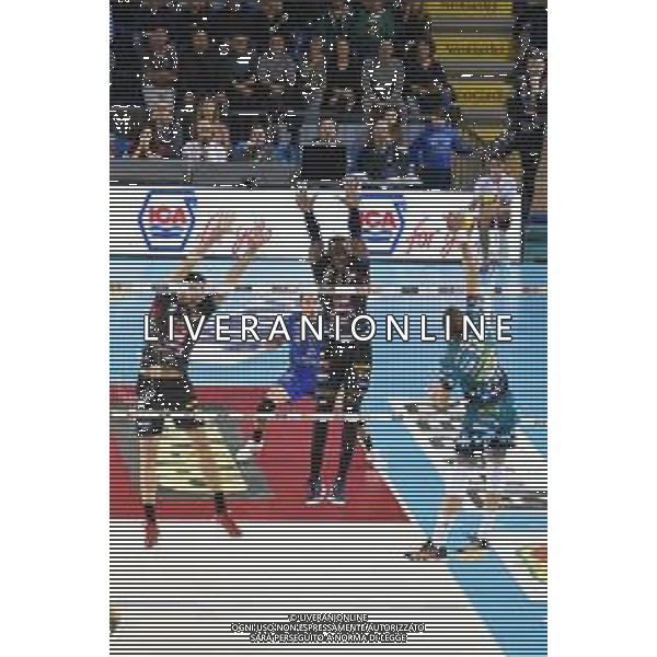 Campionato Italiano di Volley Superlega Serie A 2019/2020 Civitanova, Italia 10/11/2019 Cucine Lube Civitanova vs Sir Safety Conad Perugia Nella foto: Schiacciata Atanasijevic Aleksandar (Sir Safety Conad Perugia) FOTO ROBERTO BARTOMEOLI-ALESSIO MARINI-AG ALDO LIVERANI SAS
