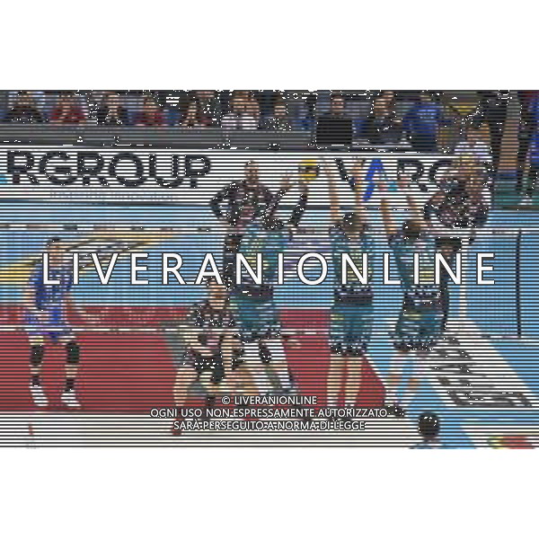 Campionato Italiano di Volley Superlega Serie A 2019/2020 Civitanova, Italia 10/11/2019 Cucine Lube Civitanova vs Sir Safety Conad Perugia Nella foto: Schiacciata Leal Yoandy (Cucine Lube Civitanova) Muro Atanasijevic Aleksandar (Sir Safety Conad Perugia) Podrascanin Marko (Sir Safety Conad Perugia) Lanza Filippo (Sir Safety Conad Perugia) FOTO ROBERTO BARTOMEOLI-ALESSIO MARINI-AG ALDO LIVERANI SAS
