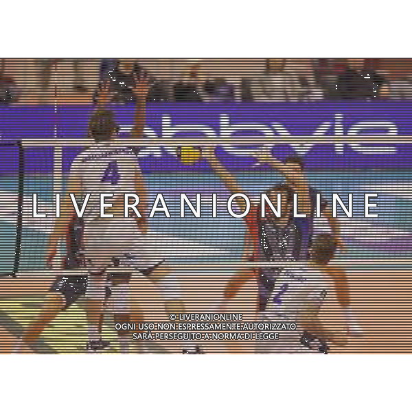 Campionato Italiano di Volley Superlega Serie A 2019/2020 Latina, Italia 10/11/2019 Top Volley Latina vs Vero Volley Monza Nella foto: difesa Vero Volley Monza FOTO LUIGI MARIANI-ALESSIO MARINI-AG ALDO LIVERANI SAS