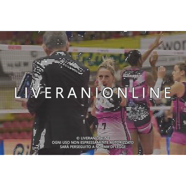 Campionato Italiano di Volley Serie A1 Femminile 2019/2020 Busto Arsizio, Italia 10/11/2019 Unet E-Work Busto Arsizio vs Golden Tulip Volalto 2.0 Caserta Nella foto: Alessia Ghilardi parla con coach Giuseppe Cuccarini (Caserta) FOTO ELISA CALABRESE-ALESSIO MARINI-AG ALDO LIVERANI SAS