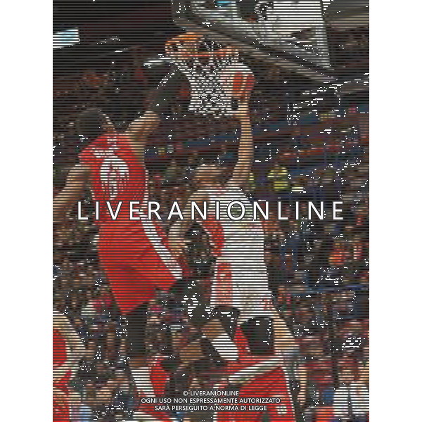 Campionato di Basket Serie A 2019/2020 Milano, Italia 11/11/2019 AX Armani Exchange Olimpia Milano vs OriOra Pistoia Nella foto: Wheatle di Pistoia tira ostacolato da Biligha dell’AX Armani Milano foto savino paolella-alessio marini-ag aldo liverani sas