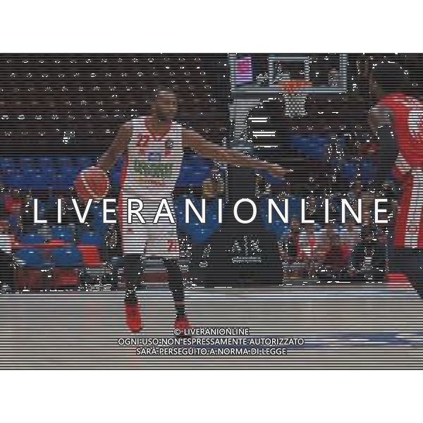 Campionato di Basket Serie A 2019/2020 Milano, Italia 11/11/2019 AX Armani Exchange Olimpia Milano vs OriOra Pistoia Nella foto: Dowdell di Pistoia ostacolato da Mack dell’AX Armani Milano foto savino paolella-alessio marini-ag aldo liverani sas