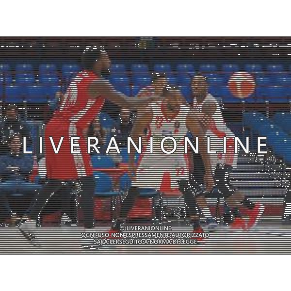 Campionato di Basket Serie A 2019/2020 Milano, Italia 11/11/2019 AX Armani Exchange Olimpia Milano vs OriOra Pistoia Nella foto: Mack dell’AX Armani Milano passa la palla fronteggiato da Dowdell di Pistoia foto savino paolella-alessio marini-ag aldo liverani sas
